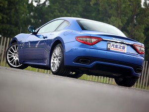 玛莎拉蒂 GranTurismo 2013款 4.7L Sport Automatic 玛莎拉蒂 GranTurismo 2013款 4.7L Sport Automatic